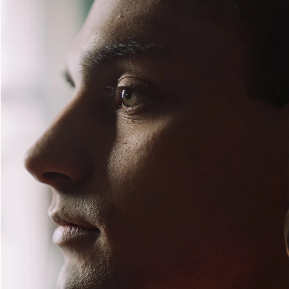 Signs and symptoms of testicular cancer - Desktop Image